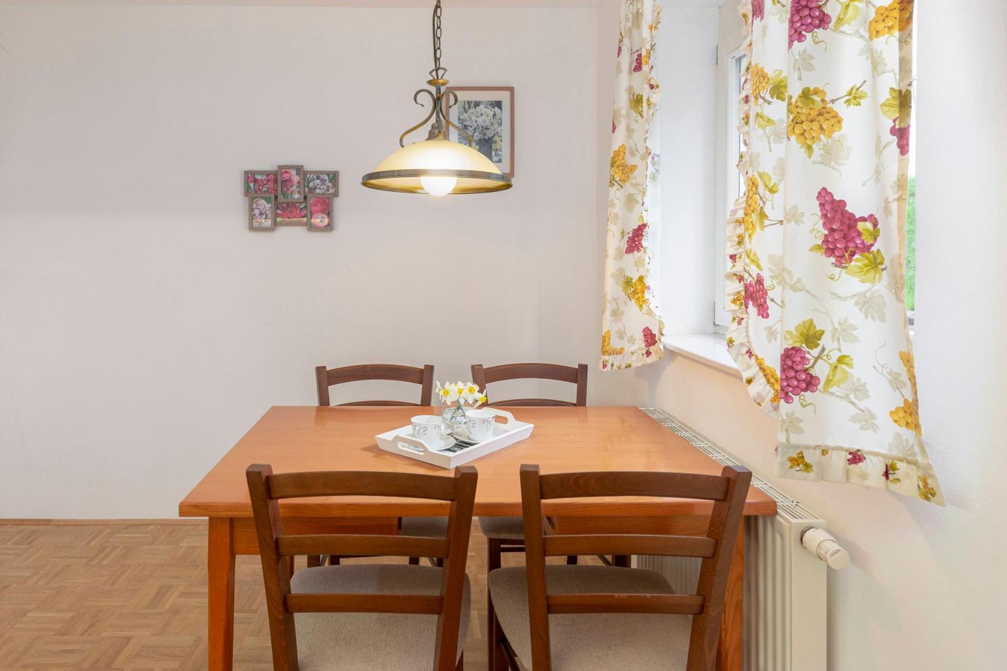 Апартаменты Cozy Garden Flat Любляна Экстерьер фото