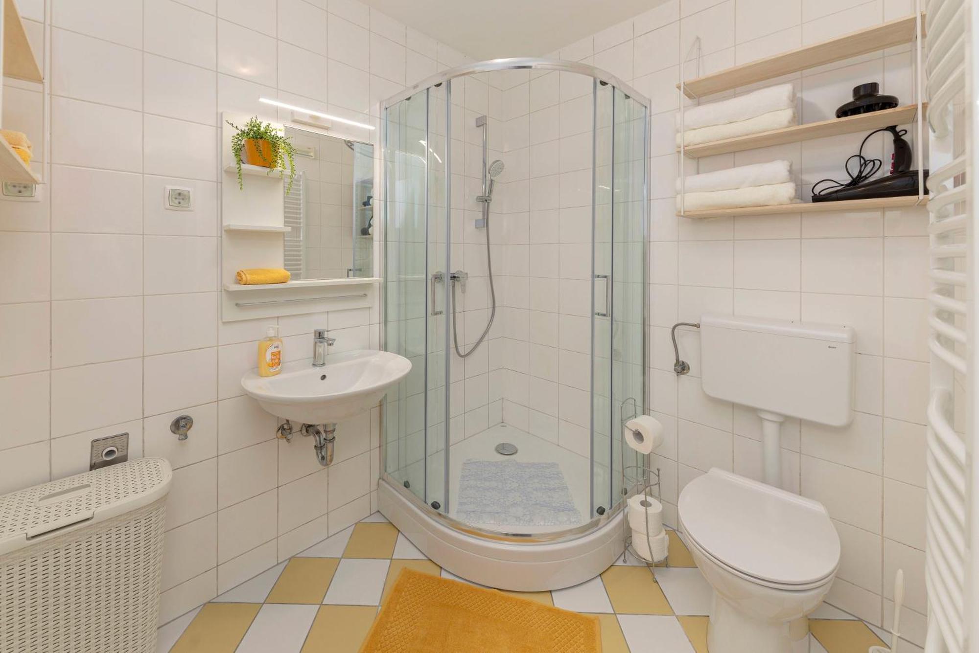Апартаменты Cozy Garden Flat Любляна Экстерьер фото